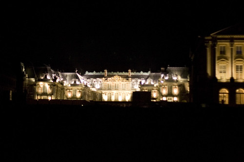 the palace at night