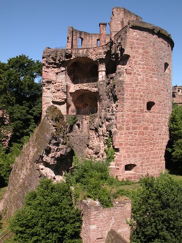 Rear turret ruins