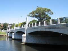 Hoddle Bridge
