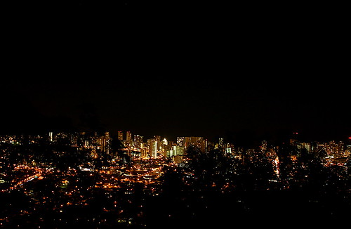 Waikiki_Night_From_Tantalus