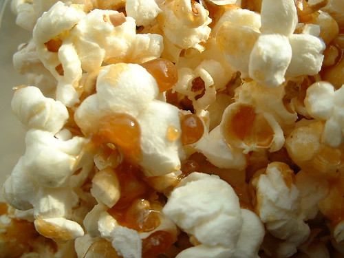 Maple caramel popcorn