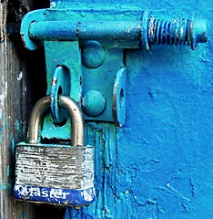 A blue lock for George - by Darwin Bell