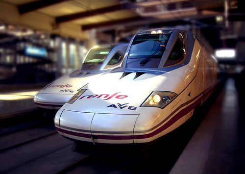  フリー画像| 電車/列車| レンフェ102系| AVE/アベ| RENFE/スペイン国鉄|       フリー素材| 
