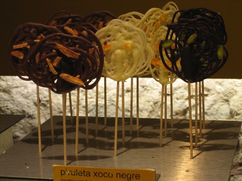 Bubó chocolate lollipops