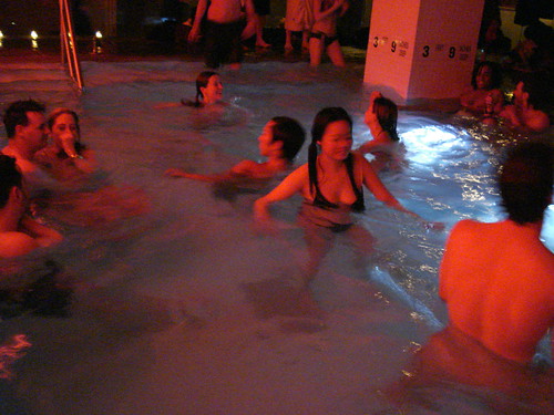 hotel QT pool party
