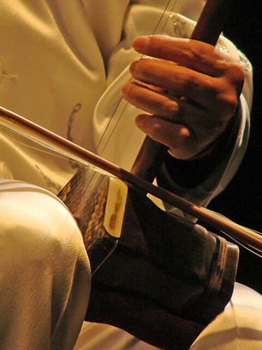 Wu Wei jouant de l'erhu