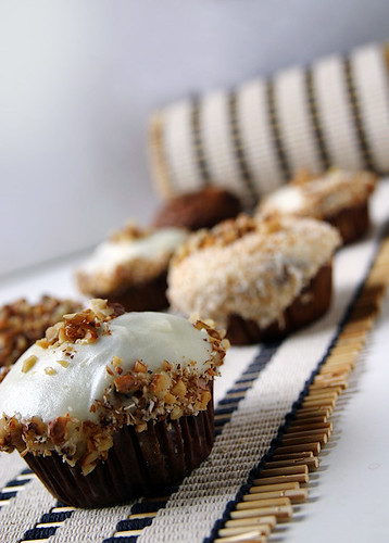 ginger-frosted carrot cupcakes