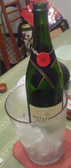 04.Moet & Chandon Brut Imperial Champagne (放在冰桶)