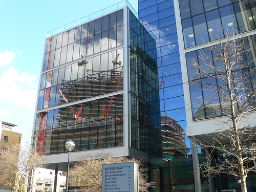 Reflection of Broadgate Tower (spital square)