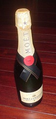 02.Moet & Chandon Brut Imperial Champagne (瓶身)