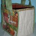 Quilted flower bag - side gusset par PatchworkPottery