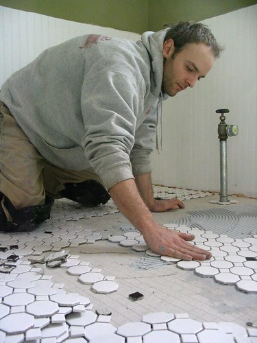 Laying hex tiles with mortar