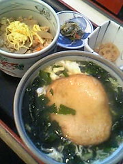 MARUTEN SOBA (hot noodle with deeply fried fish paste round type) and TORI-MESHI (chicken rice)