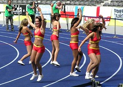 Performance: cheerleaders (12)