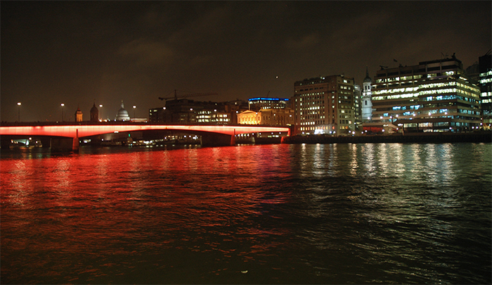 London Bridge :: Click for previous photo
