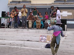 Juggling nomadic travel friends Vilcabamba Ecuador