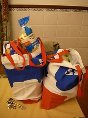 Trouxe menos 2 sacos de plástico para casa :-)