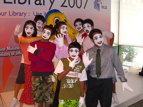 "I Love My Library 2007" - The Mimes, Assumption English School & NLB Librarians
