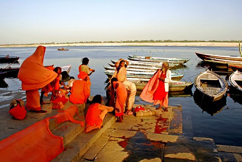 Dyeing by the Ganga