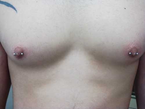 NIPPLE nipple piercing. Ale Picchi