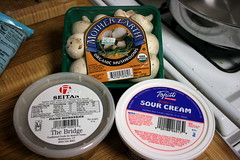 Stroganoff Basics: Mushrooms, Seitan and Sour Cream
