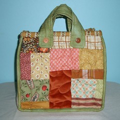 Quilted flower bag - side B par PatchworkPottery