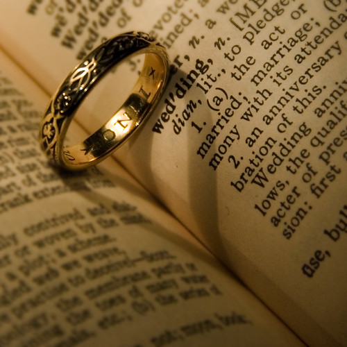 wedding ring heart by Troy B Thompson (flickr)