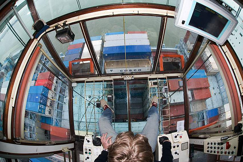 404227546 e787dbd8db Inside the Largest Crane and Container Ships 