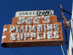 20070224 Dee's Plumbing Supplies