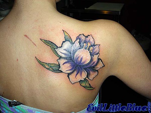 Shoulder_Flower_Tattoo