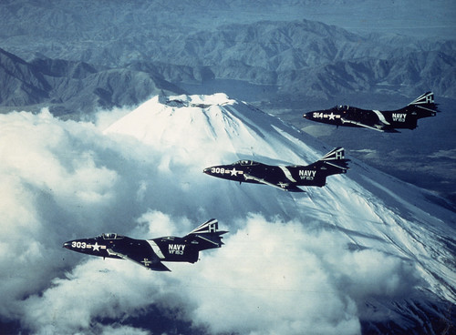 Warbird picture - F9F8 Mt. Fuji