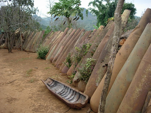 Bomb Shells, Laos