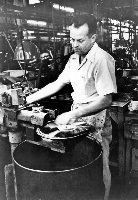 record_manufacturing_1954_11