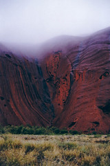 Rain on Uluru por apurdam (Andrew)