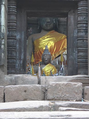 Les wats (temples) honorent Bouddha