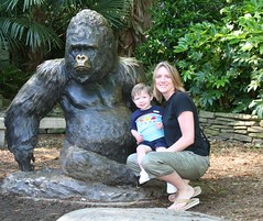 emery and mommy at the zoo