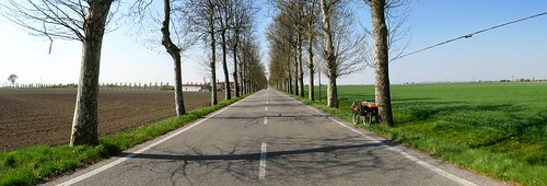 Flat roads in Italy near Cernignano