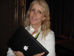 Kathy Sierra loves her mac, and wishes it came in green.