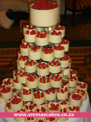individual wedding cakes. Individual chocolate band