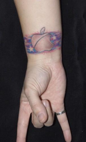 Apple tattoo color by bobaferret131. From bobaferret131