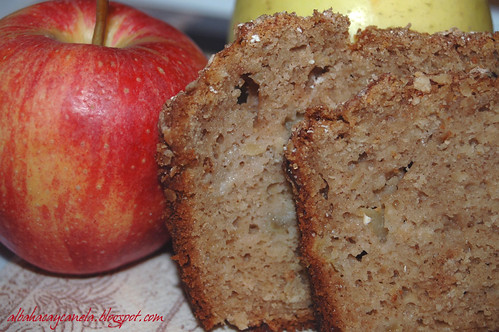 Apple oat sweet bread