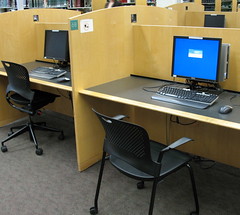 Computers by Valley Library (Oregon State University)