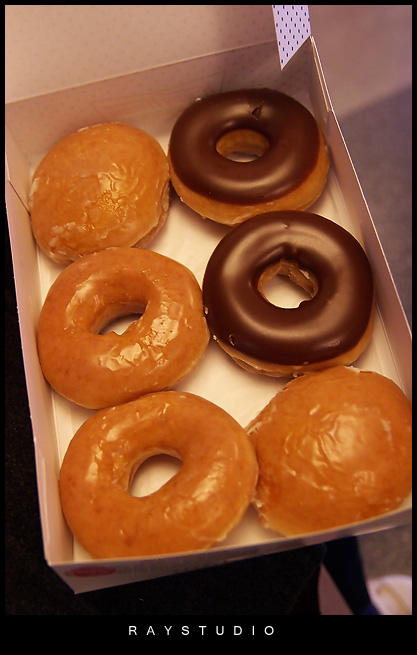 Krispy Kreme Donut (by RayStudio)