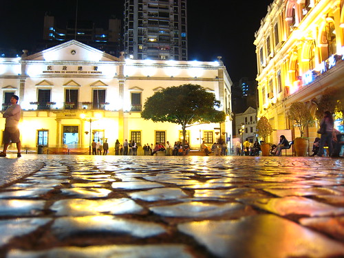 Exploring Macau - Neat light reflections on polished cobblestones
