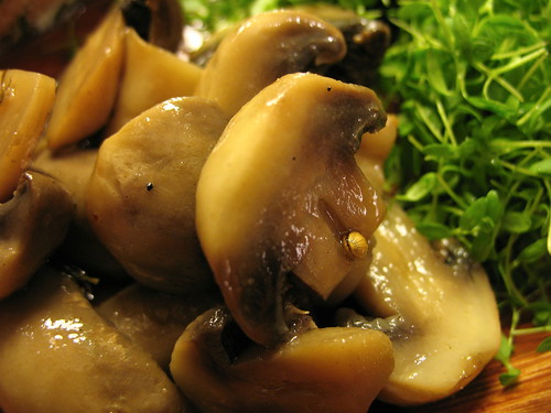 mushrooms  à la Grecque
