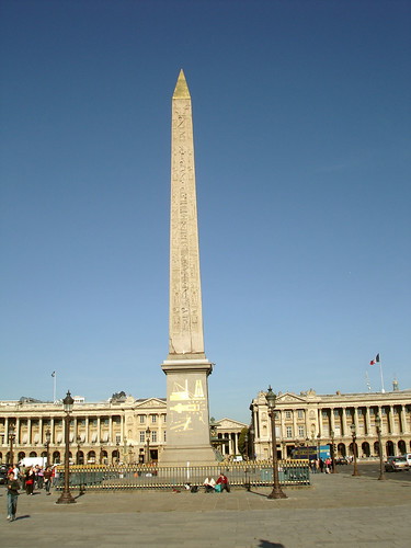 2005_1027_144058AA Obelisk van Ramses II op de Place de la Concorde, Parijs por Hans Ollermann.