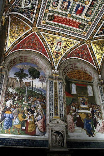 Frescoes in the Piccolomini Library (original colors!)