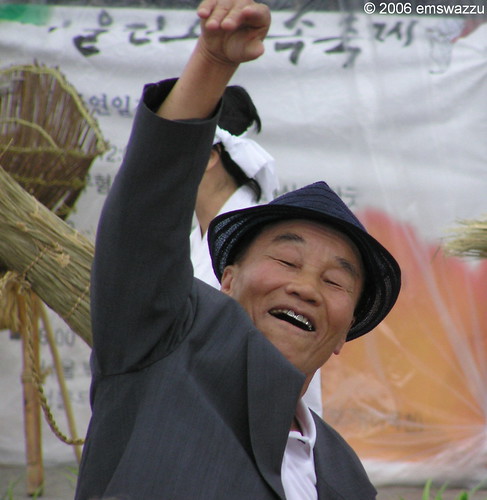 Folk festival, Seoul, South Korea, photo by Elisa Sherman 2006