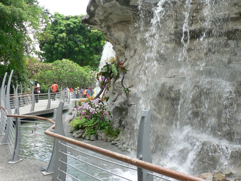 Merlion waterfall