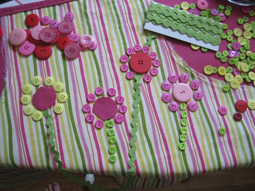 apron flower designs